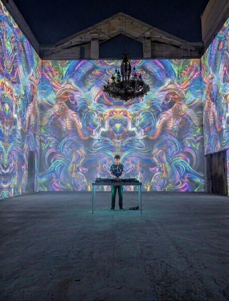 Projection-mapped walls turning the room psychedelic